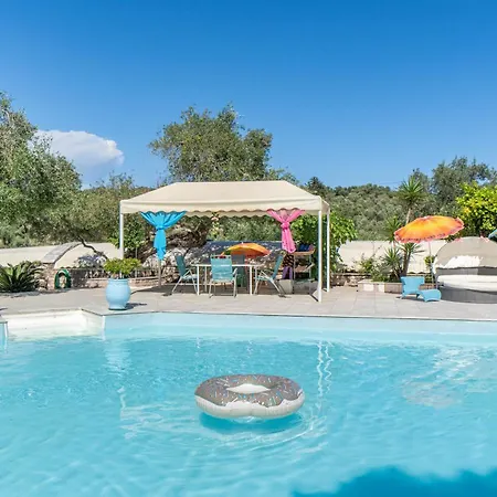 Paco's Luxury 19 * Oziás